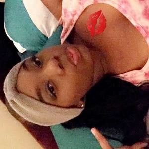 Meet your Posher, Mia